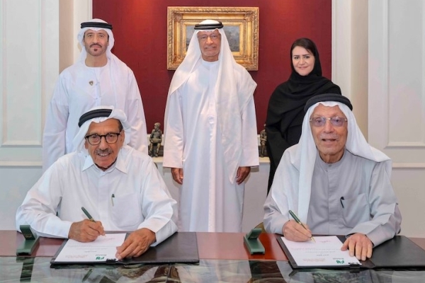 خلف الحبتور يقدم دعماً سخياً بقيمة مليون درهم لجائزة المقال الإماراتي
